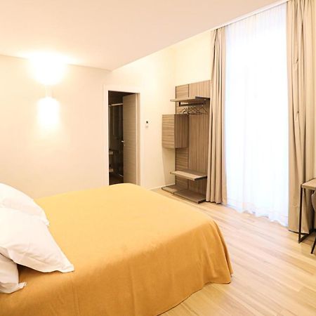Municipio Luxury Suite Neapel Exteriör bild