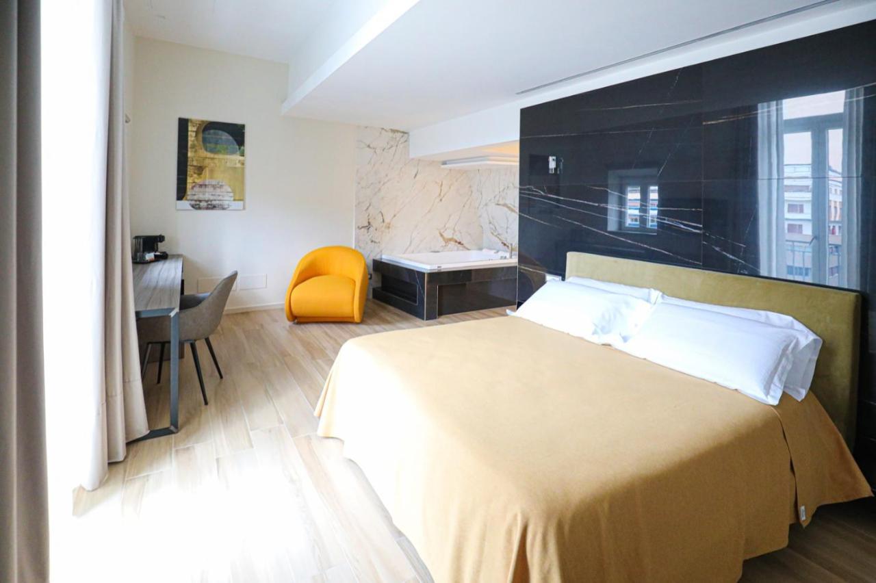 Municipio Luxury Suite Neapel Exteriör bild