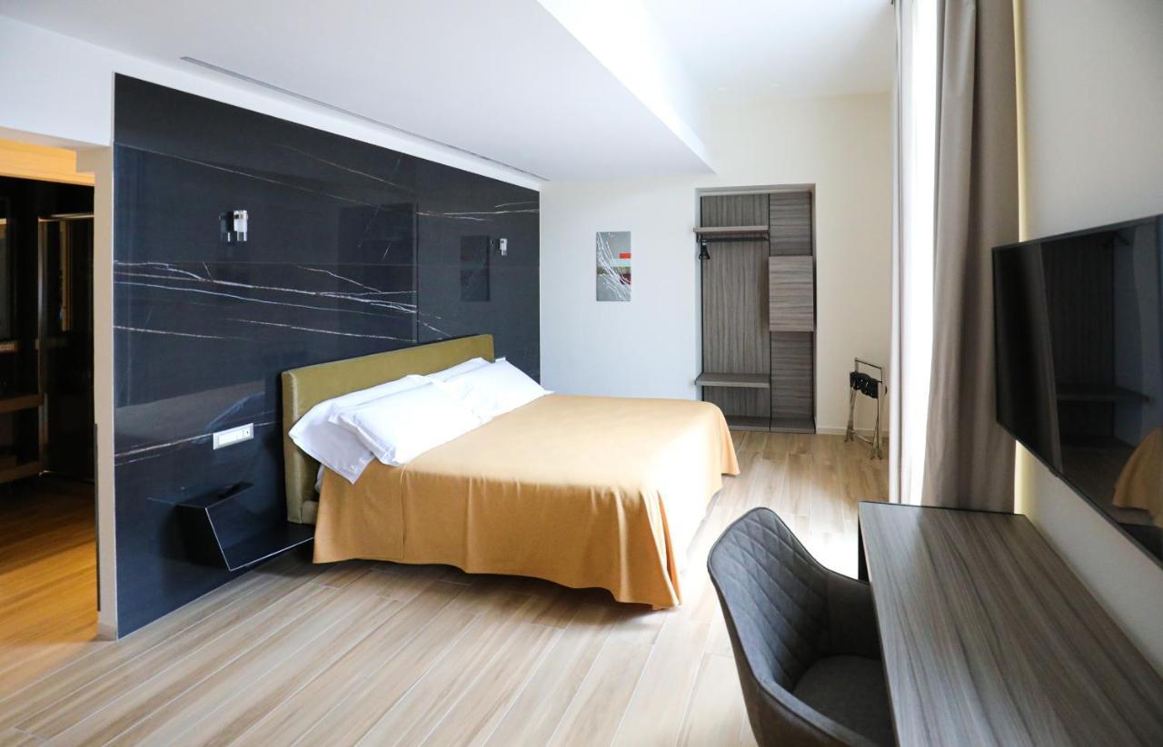 Municipio Luxury Suite Neapel Exteriör bild